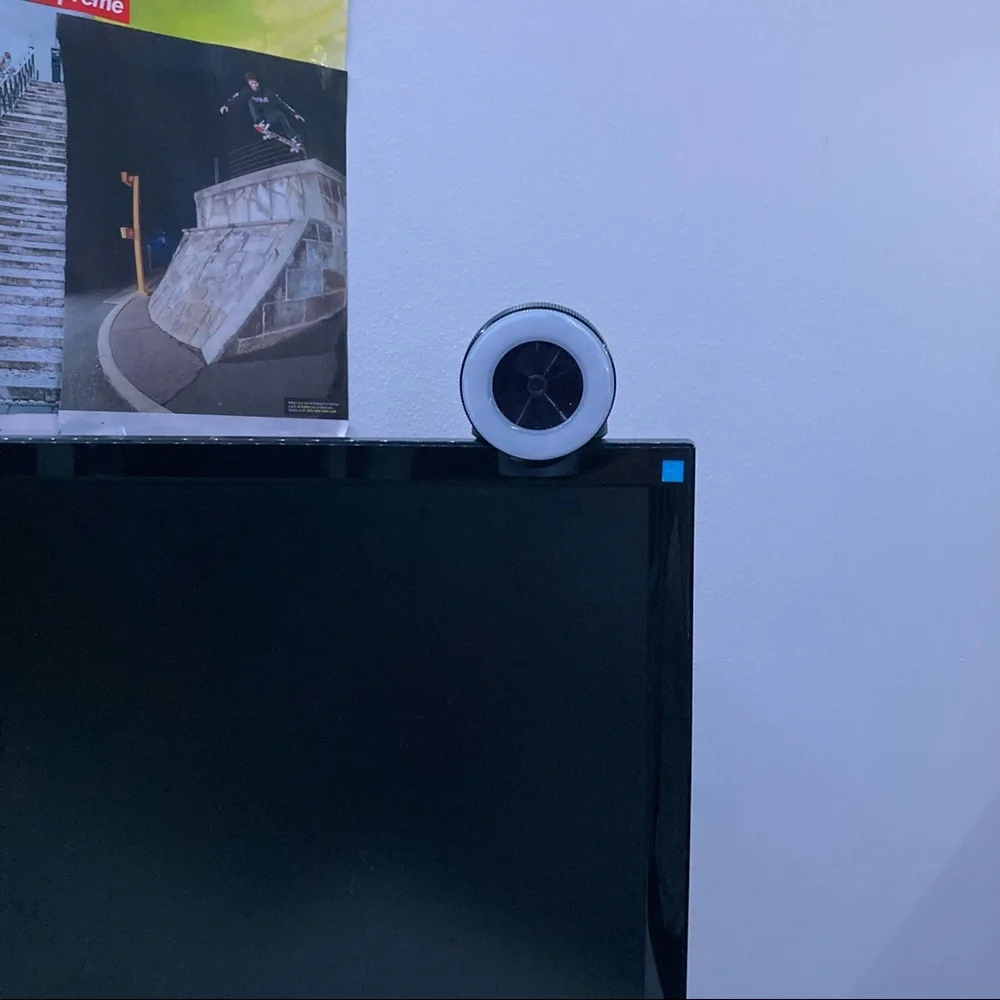 razer kiyo broadcasting camera with illumination